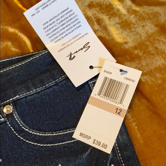 Girls Seven Shorts - Picture 3 of 5